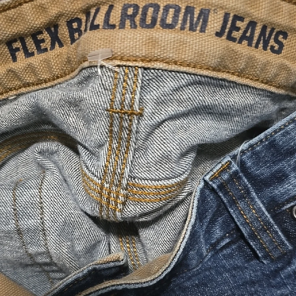 Duluth Trading Co flex ballroom Jeans Men's Size 44 blue Relaxed Denim Jean
